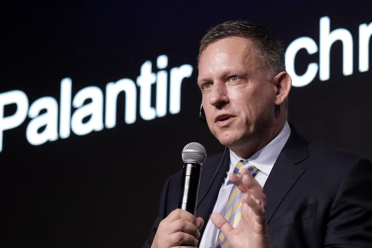 Компания Palantir, выпустившая «манифест технофашизма», завербовала более 30 британских чиновников высокого ранга — The Nerve