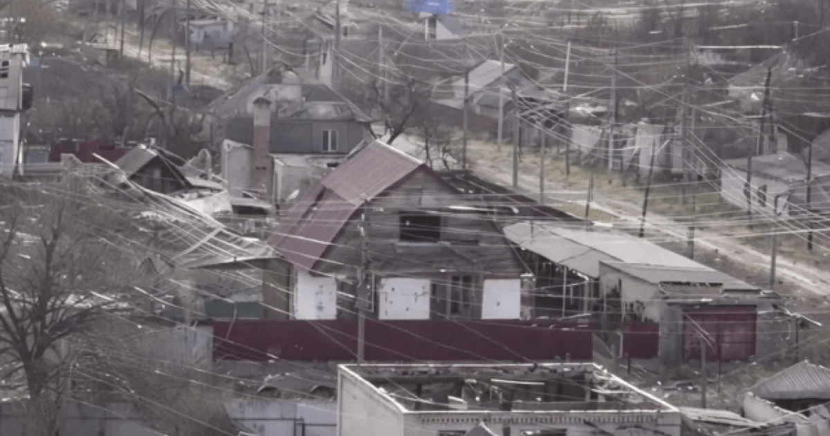 Скриншот видео из Лимана, опутанного паутиной из оптоволоконного кабеля от дронов