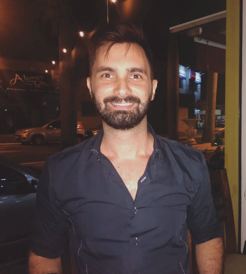 Артур Авалоне