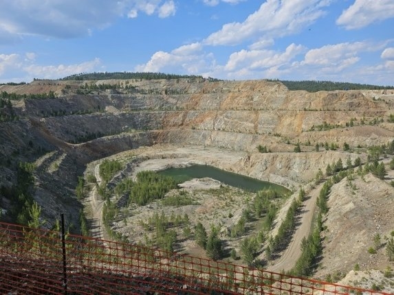 Ермаковское месторождение в Бурятии, богатое флюорит-бериллиевыми рудами