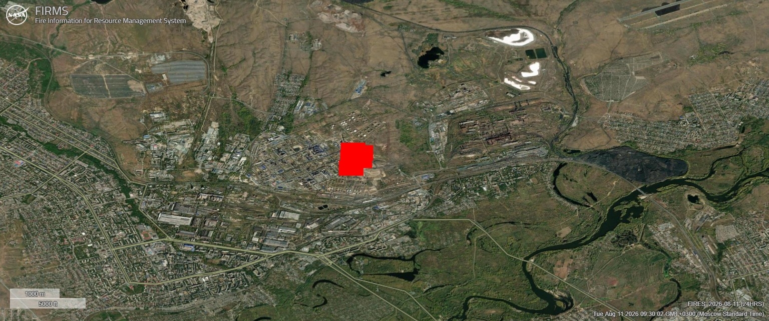 Пожар в промышленном районе города, где расположены оба завода