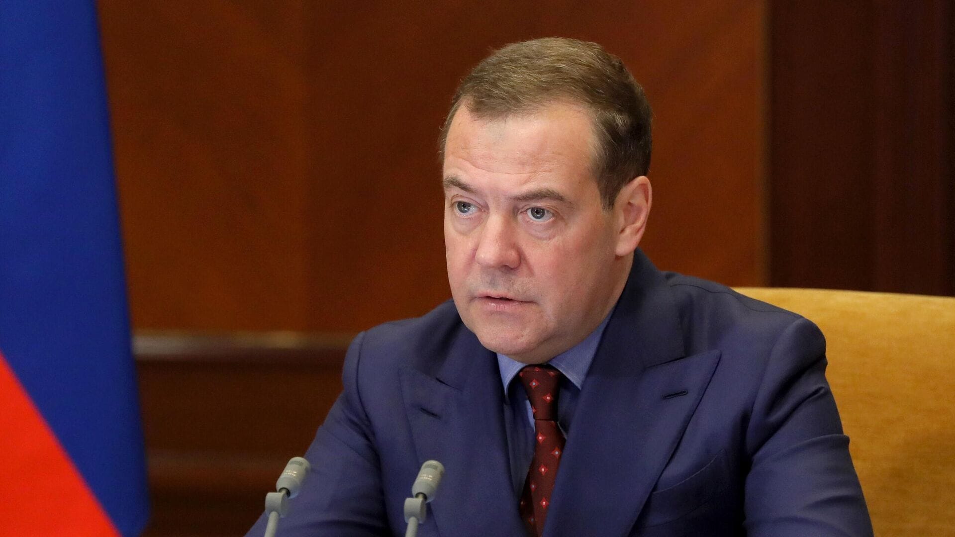 Медведев заявил, что для всех жителей Украины «наступит одномоментно судный день» в случае нападения на Крым