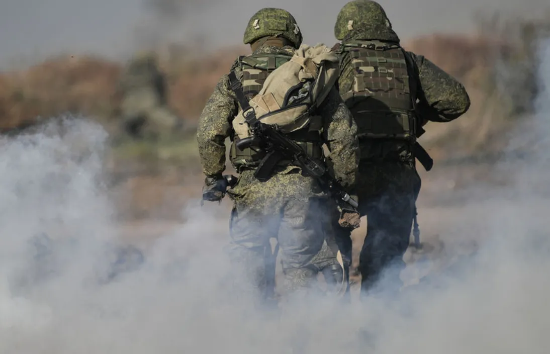 Слежка, манипуляции, угрозы: как устроена система возвращения российских дезертиров на фронт