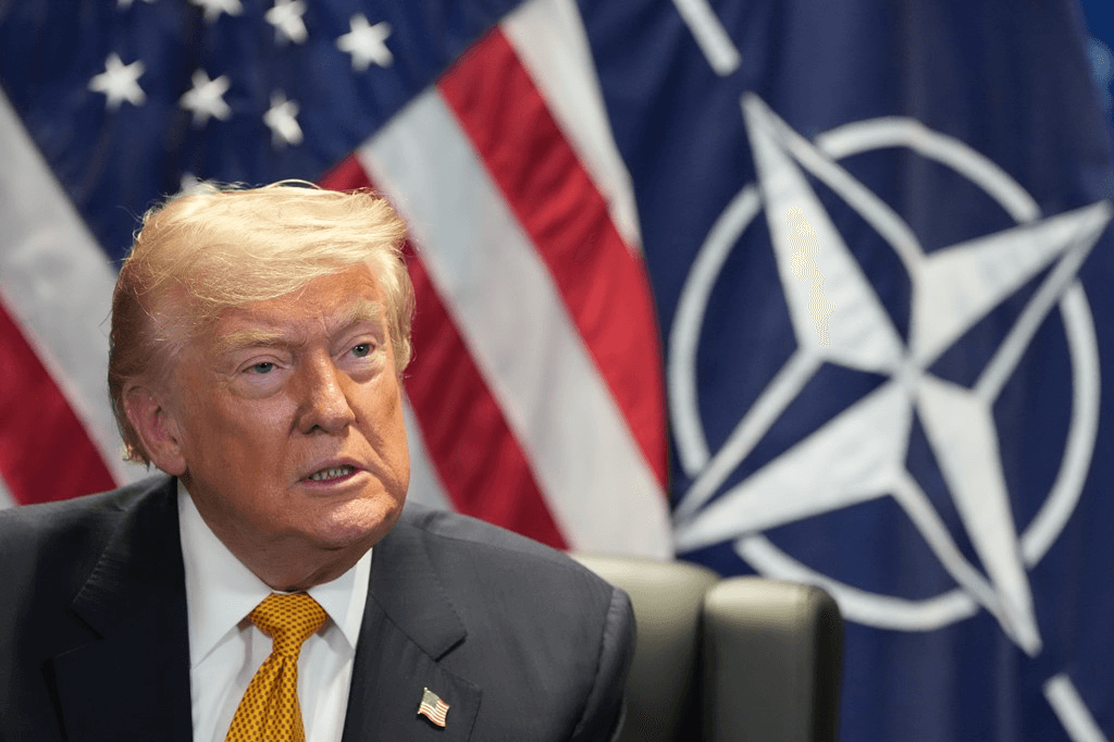 Дональд Трамп заявил о прекращении перемирия с Ираном. Он назвал переговоры «пустой тратой времени»